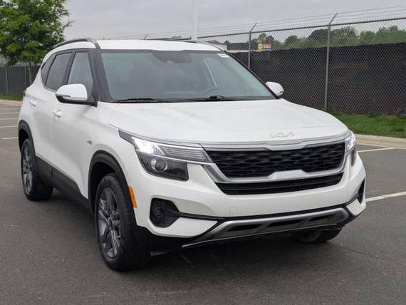 KIA SELTOS 2023 KNDEUCAA4P7394039 image