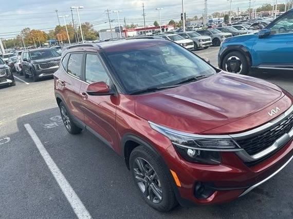 KIA SELTOS 2023 KNDEU2AA4P7458431 image