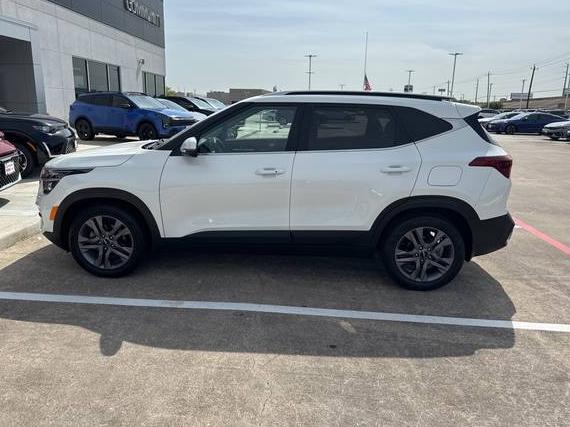 KIA SELTOS 2023 KNDEU2AA5P7396361 image