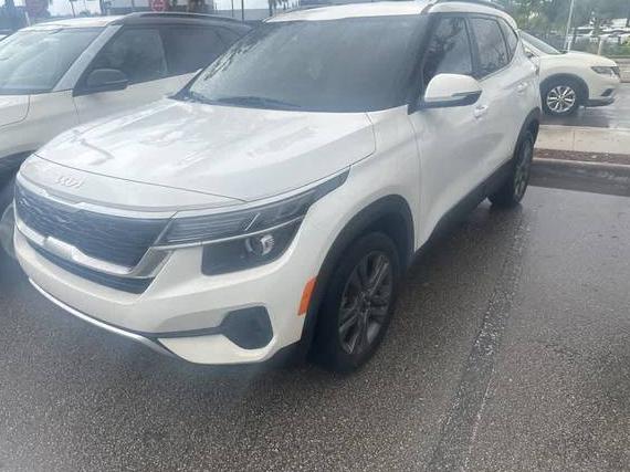 KIA SELTOS 2023 KNDEU2AA8P7397908 image