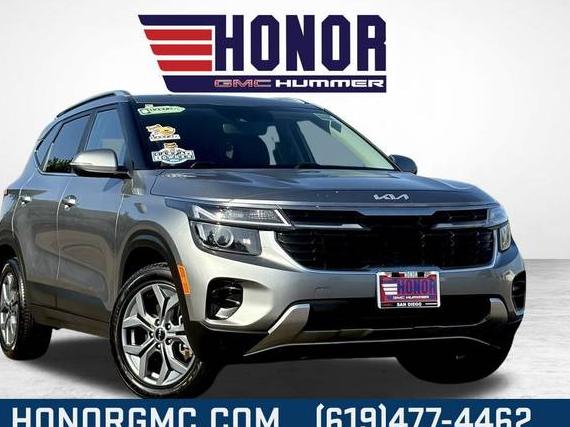 KIA SELTOS 2024 KNDEUCAA2R7525858 image