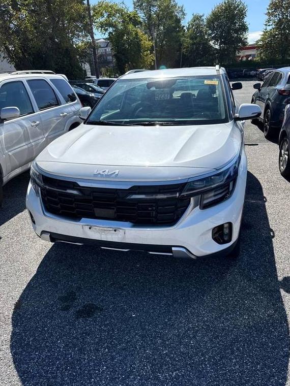 KIA SELTOS 2024 KNDETCA75R7505742 image KIA SELTOS 2024 KNDETCA75R7505742 image