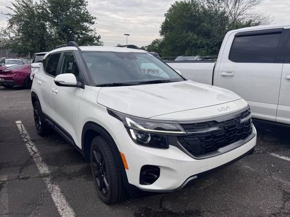 KIA SELTOS 2024 KNDEUCA74R7499994 image