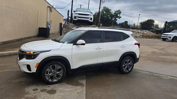 KIA SELTOS 2024 KNDEU2AA6R7523962 image KIA SELTOS 2024 KNDEU2AA6R7523962 image