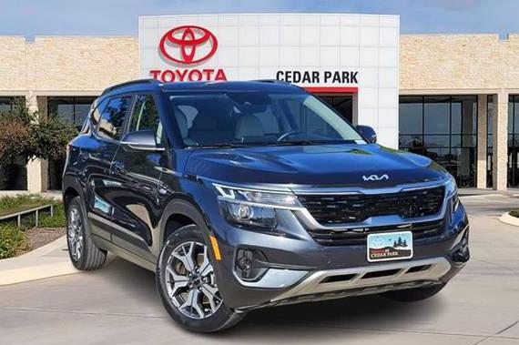 KIA SELTOS 2022 KNDERCAA1N7242458 image