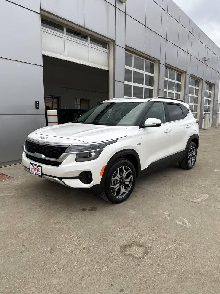 KIA SELTOS 2022 KNDERCAA4N7301633 image