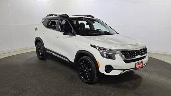 KIA SELTOS 2022 KNDEUCA29N7294119 image