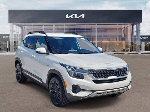 KIA SELTOS 2022 KNDEUCA25N7256502 image