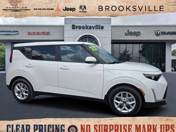 KIA SOUL 2023 KNDJ23AU4P7894362 image
