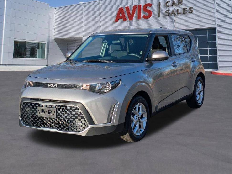 KIA SOUL 2023 KNDJ23AU3P7885331 image