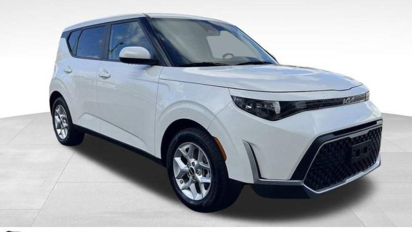 KIA SOUL 2023 KNDJ23AU5P7853111 image