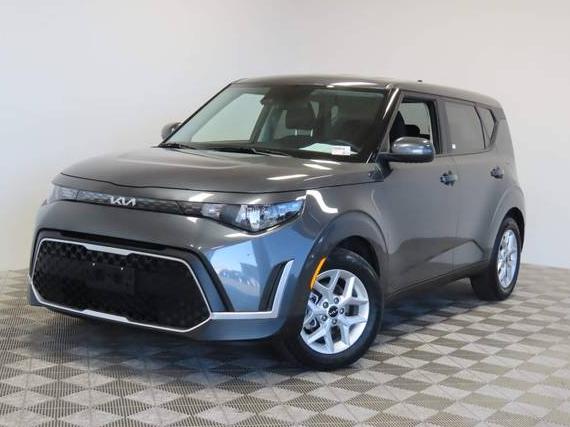KIA SOUL 2023 KNDJ23AU8P7888211 image