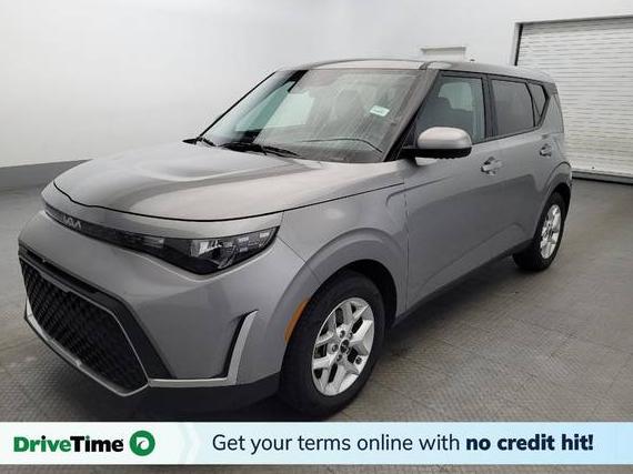 KIA SOUL 2023 KNDJ23AU4P7885256 image