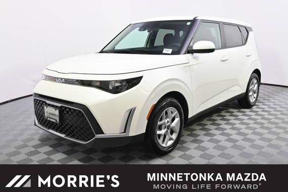 KIA SOUL 2023 KNDJ23AU1P7890429 image