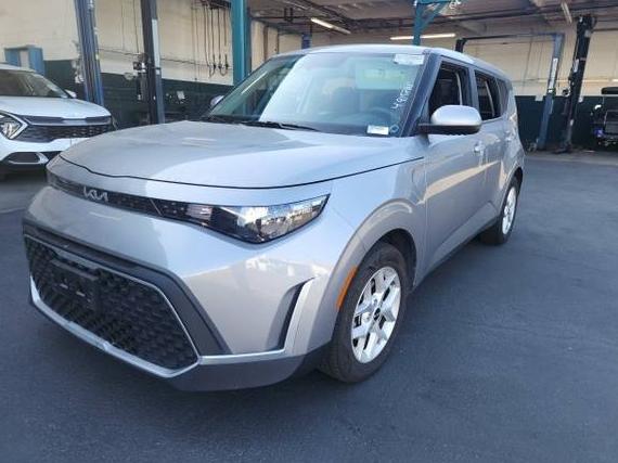 KIA SOUL 2023 KNDJ23AU7P7881086 image