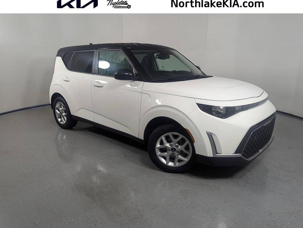 KIA SOUL 2023 KNDJ23AU3P7190136 image