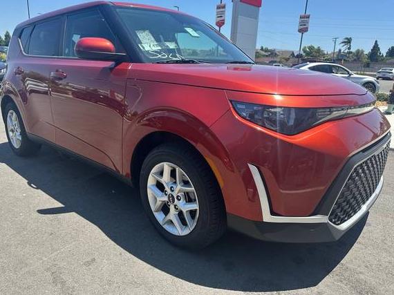 KIA SOUL 2023 KNDJ23AUXP7869403 image