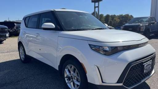 KIA SOUL 2023 KNDJ23AU7P7860769 image