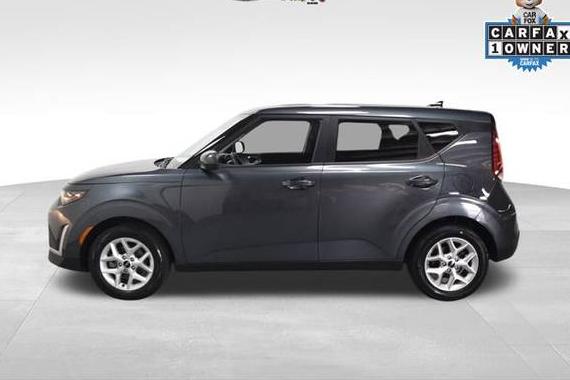KIA SOUL 2023 KNDJ23AU8P7880061 image