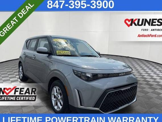 KIA SOUL 2023 KNDJ23AU1P7854529 image