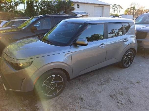 KIA SOUL 2023 KNDJ33AU1P7847626 image