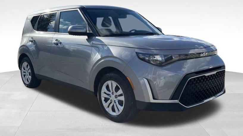 KIA SOUL 2023 KNDJ23AU4P7873835 image