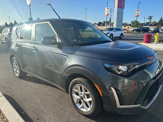 KIA SOUL 2023 KNDJ23AUXP7888923 image