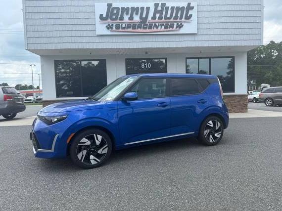 KIA SOUL 2023 KNDJ53AU1P7212979 image