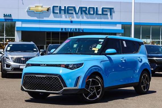 KIA SOUL 2023 KNDJ33AUXP7204272 image