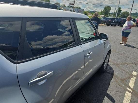KIA SOUL 2016 KNDJN2A24G7868893 image