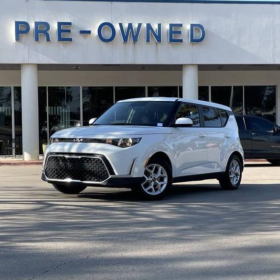 KIA SOUL 2024 KNDJ23AU5R7234432 image