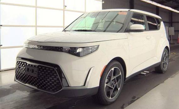 KIA SOUL 2024 KNDJ33AU0R7225893 image