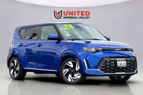 KIA SOUL 2024 KNDJ53AU2R7231043 image