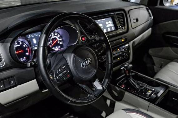 KIA SEDONA 2017 KNDMB5C19H6292592 image
