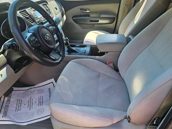 KIA SEDONA 2017 KNDMB5C11H6219796 image