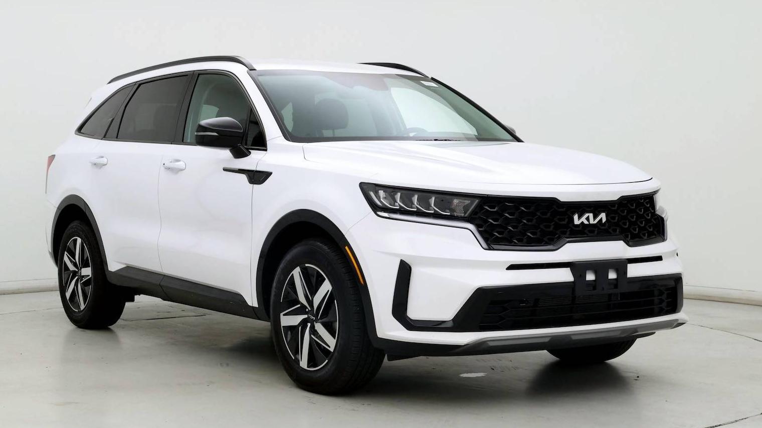 KIA SORENTO 2023 5XYRL4LC7PG245541 image