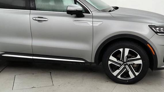 KIA SORENTO 2023 KNDRMDLG6P5140787 image