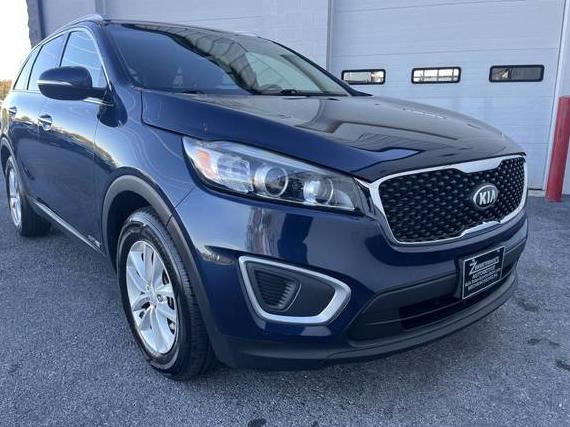KIA SORENTO 2016 5XYPGDA56GG180746 image