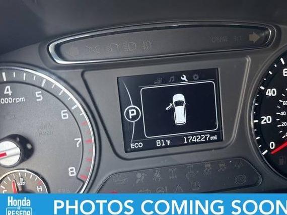 KIA SORENTO 2016 5XYPG4A34GG138560 image