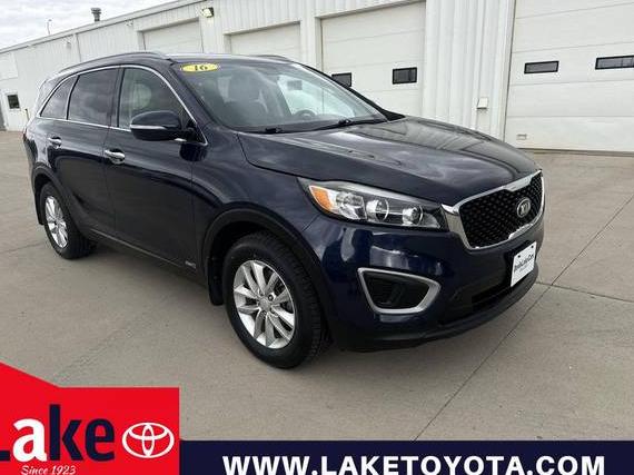 KIA SORENTO 2016 5XYPGDA31GG037590 image