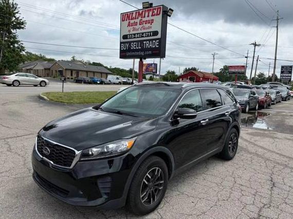 KIA SORENTO 2019 5XYPG4A38KG464841 image