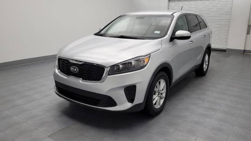 KIA SORENTO 2019 5XYPGDA50KG488679 image