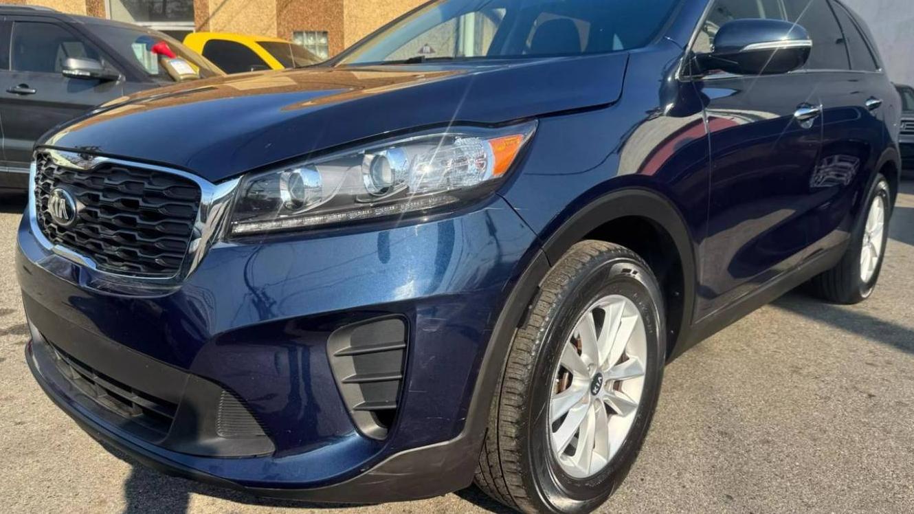 KIA SORENTO 2019 5XYPG4A30KG549902 image