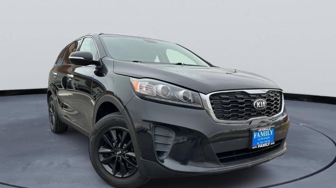 KIA SORENTO 2019 5XYPG4A36KG568941 image