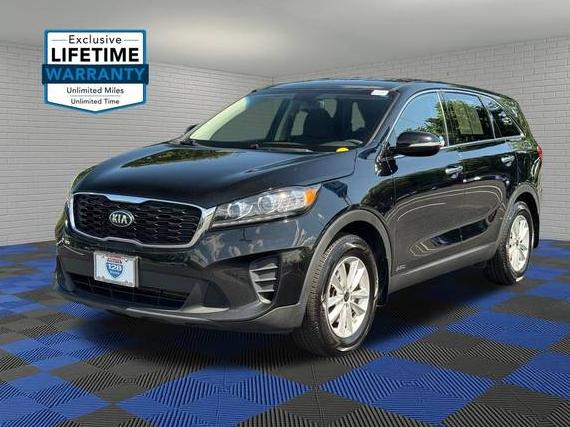 KIA SORENTO 2019 5XYPGDA33KG473690 image