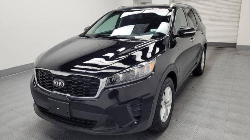 KIA SORENTO 2019 5XYPG4A38KG591055 image