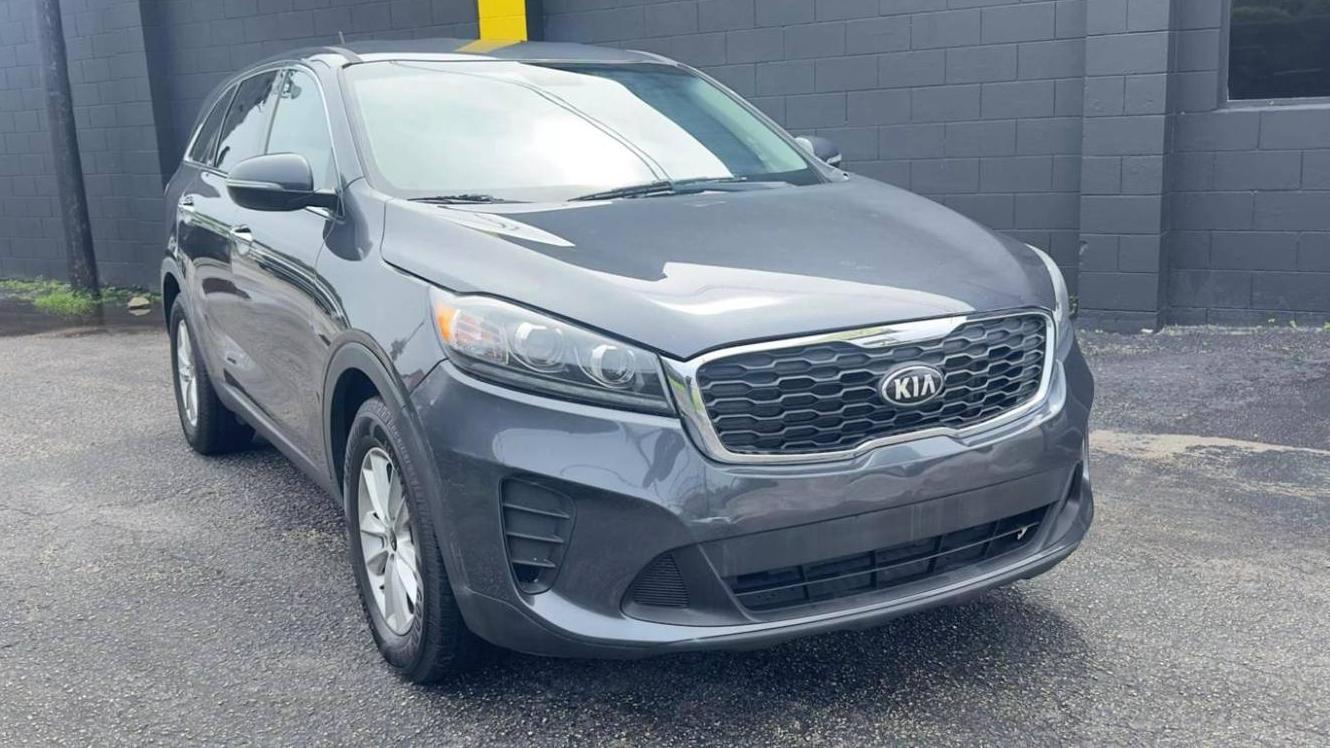 KIA SORENTO 2019 5XYPG4A52KG490739 image