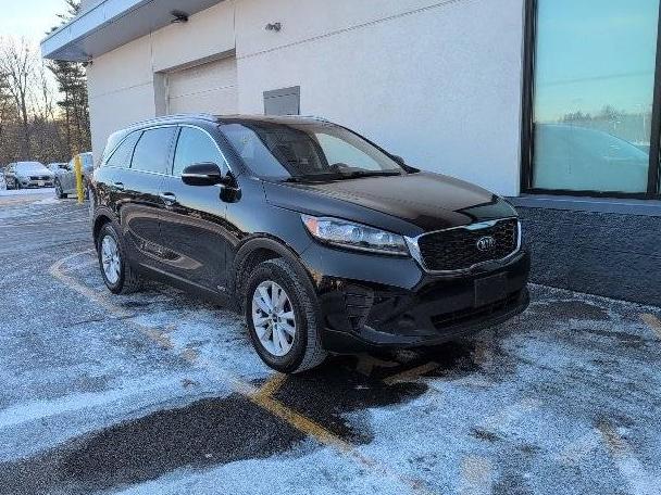 KIA SORENTO 2019 5XYPGDA32KG545589 image