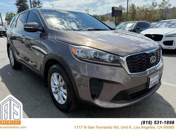 KIA SORENTO 2019 5XYPG4A33KG565964 image KIA SORENTO 2019 5XYPG4A33KG565964 image