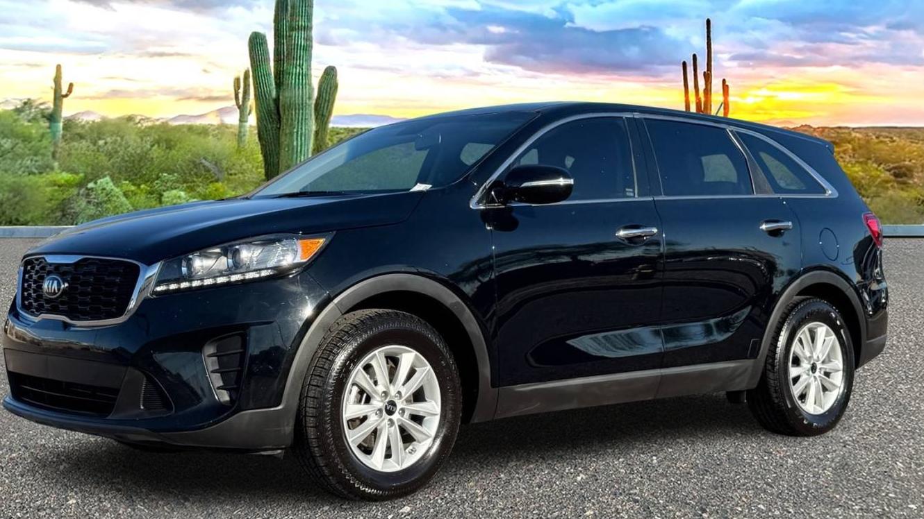 KIA SORENTO 2019 5XYPG4A38KG583943 image